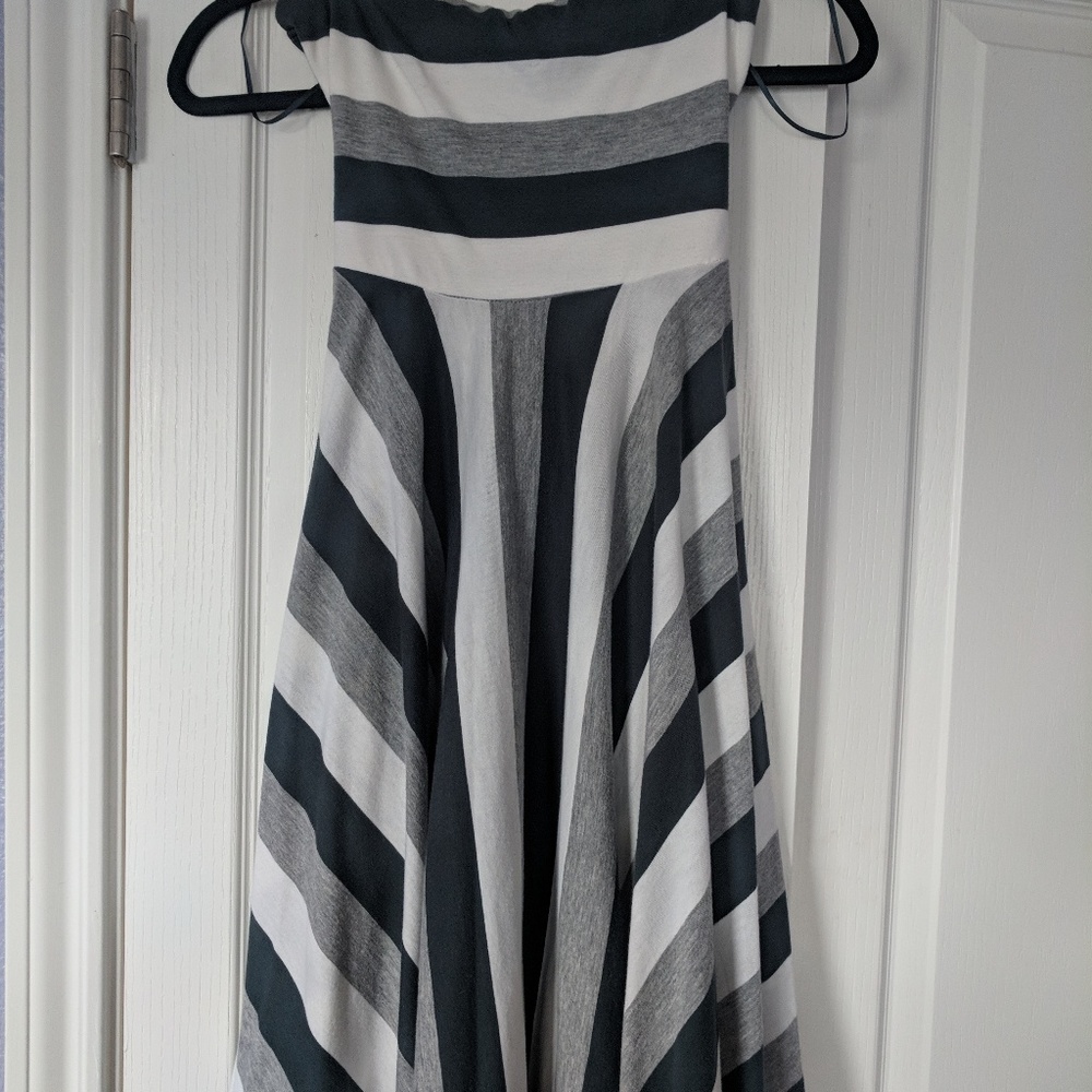 Strapless dress